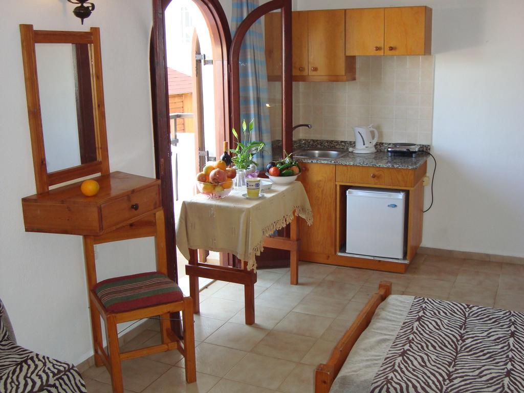 Arkadi Apartments Malia  Room photo